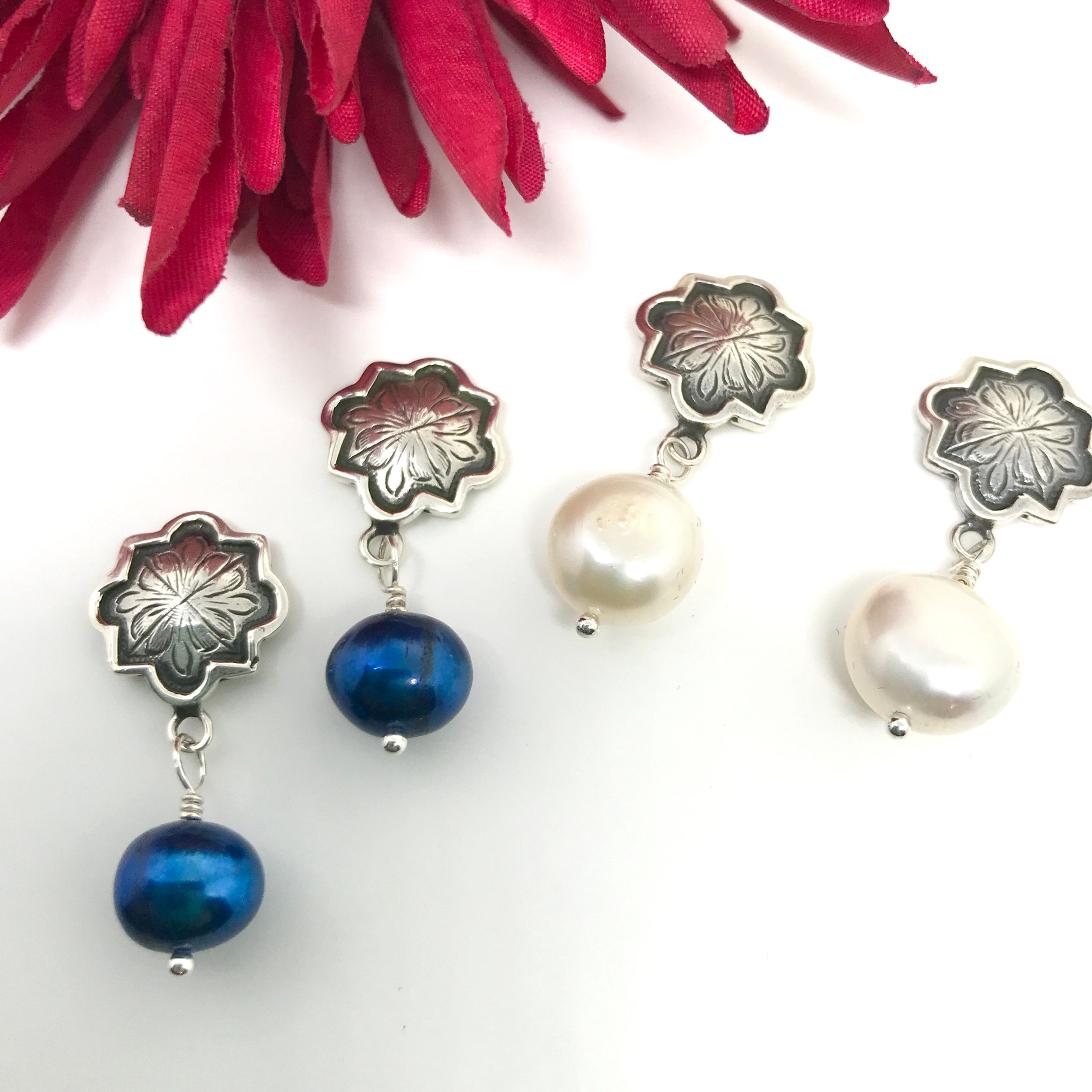 Conchita Earring/ Pearl