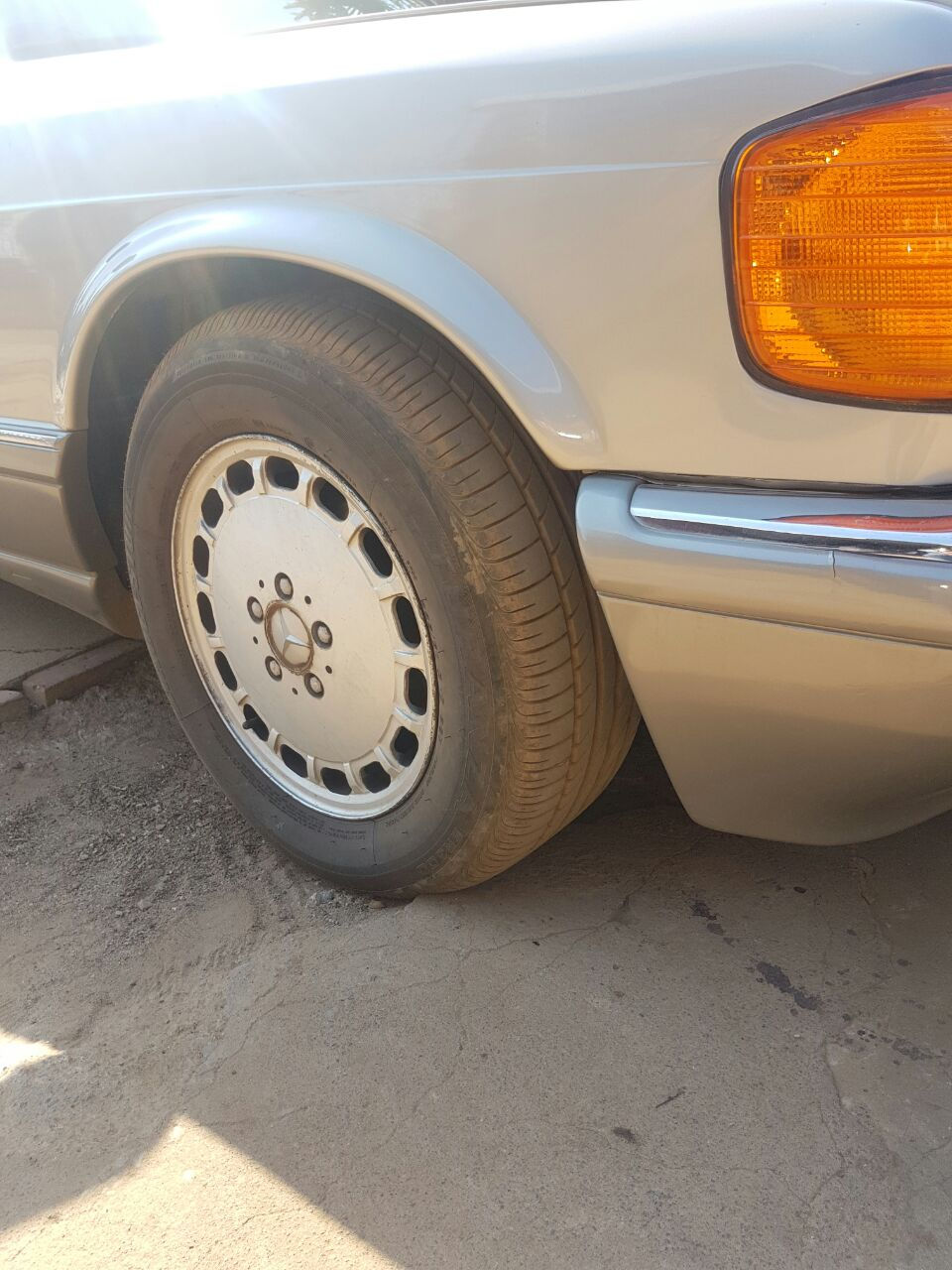 Thumbnail: 1989 Mercedes Benz 560SEL