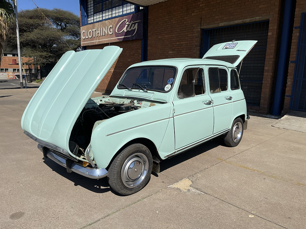 Thumbnail: 1975 Renault R4