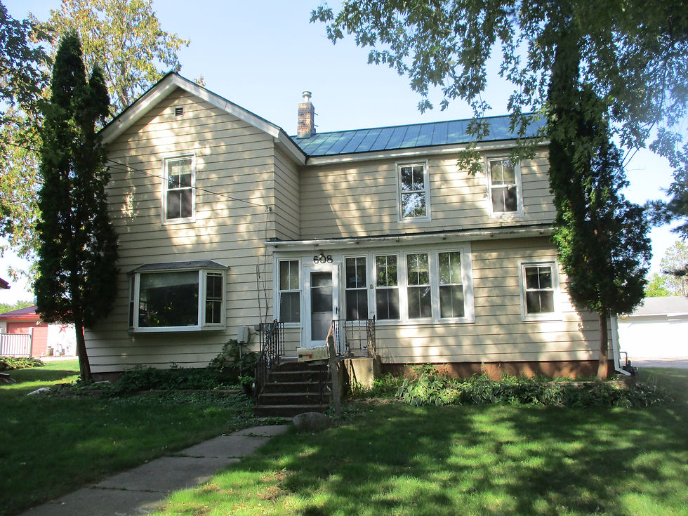 608 La Valle Street, Reedsburg, WI 53959