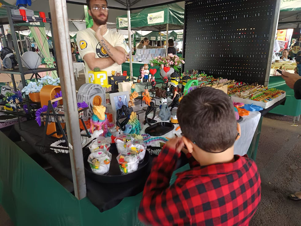 Bruno diz que “ganhou muito no tempo” com as vendas de impressões 3D | Crédito da foto: Mateus Dias