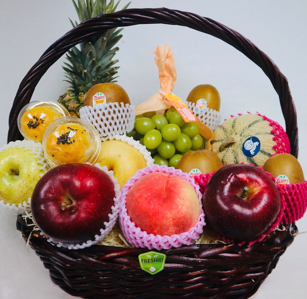Thumbnail: Deluxe Sparkling Christmas Fruit Basket