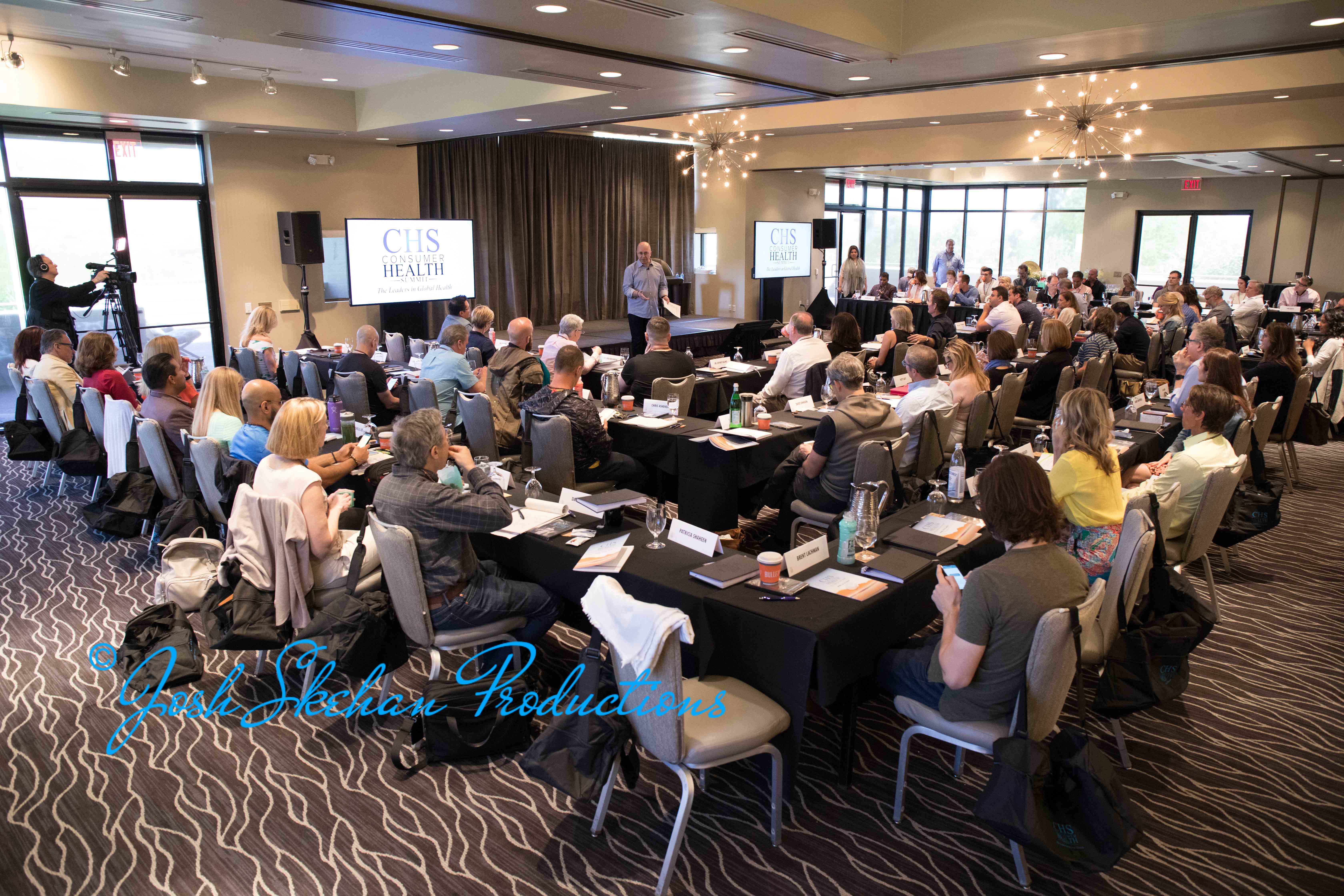 135 event photographer - event videograp