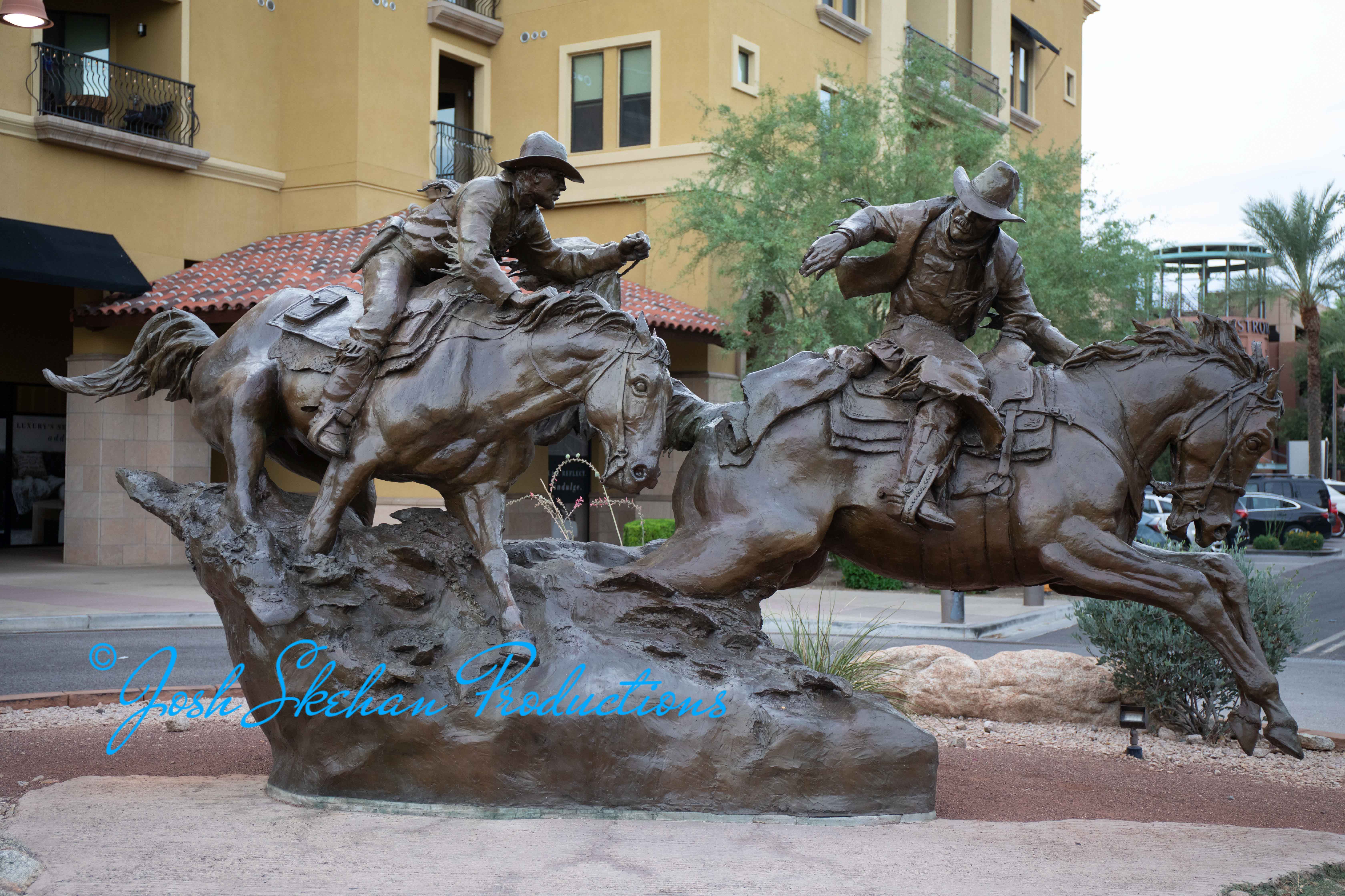 117 photographer - statue - scottsdale w