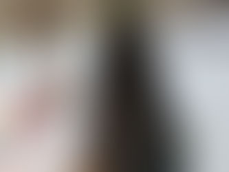 10 - HOMENS E MULHERES SE REUNEM PARA REZAR O SANTO TERÇO NA CASA DE ZÉ RICARDO E FERNANDA