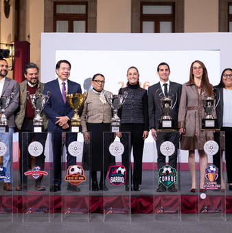 Presentan 74 mundialitos y copas de fútbol como parte del Mundial Social 2026