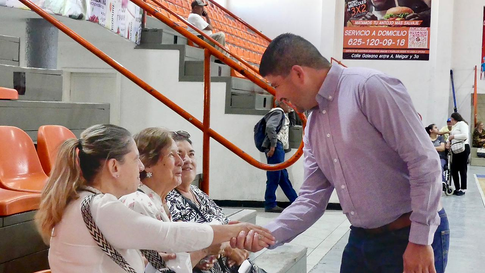 Saúl Mireles respalda apoyos para personas con discapacidad y adultos mayores en Cuauhtémoc
