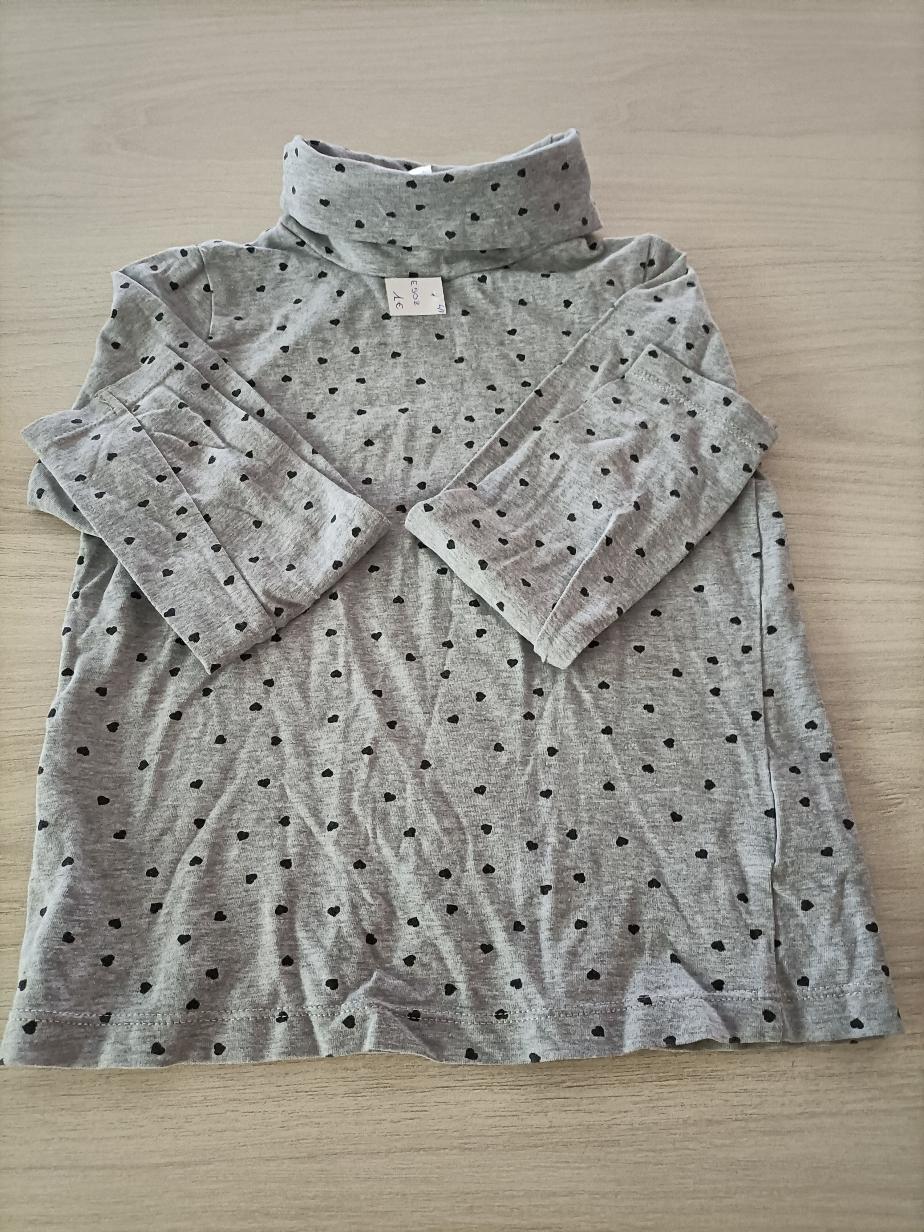 E502 - Haut 6/8 ans - H&M