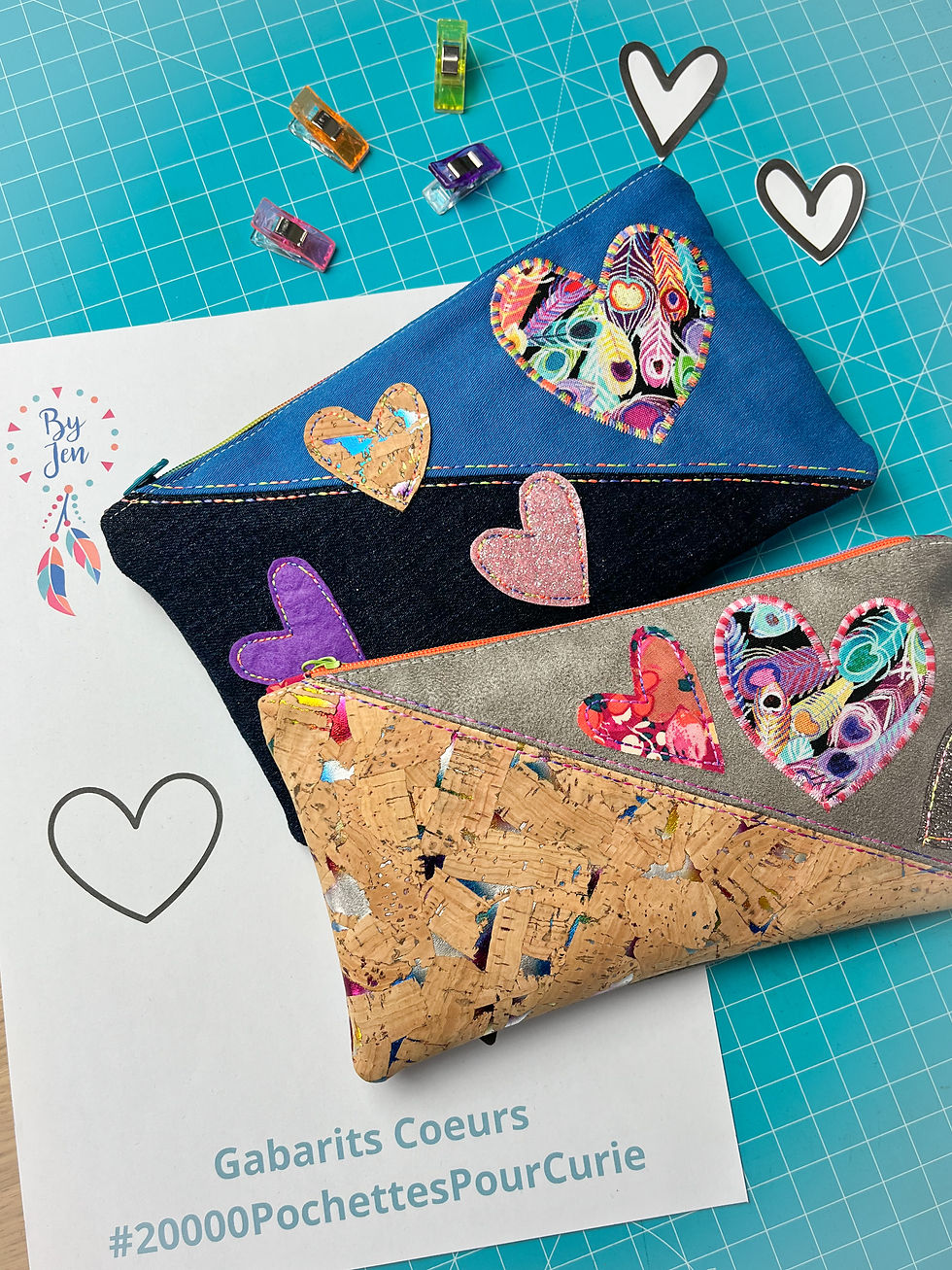 pochette avec des coeurs