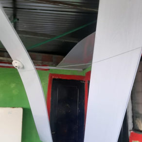 Pareja de adultos mayores pide ayuda tras derrumbe y vendaval en zona rural de Ibagué.