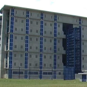 Celulares, sim cards y otros elementos caen en operativo contra la extorsión carcelaria en Ibagué