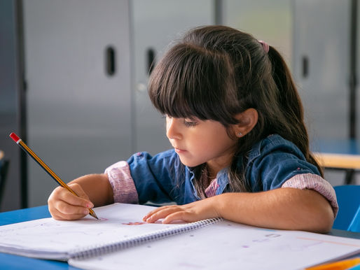Inscriba a su hijo en Comfepilos, programa de refuerzo académico de Comfenalco