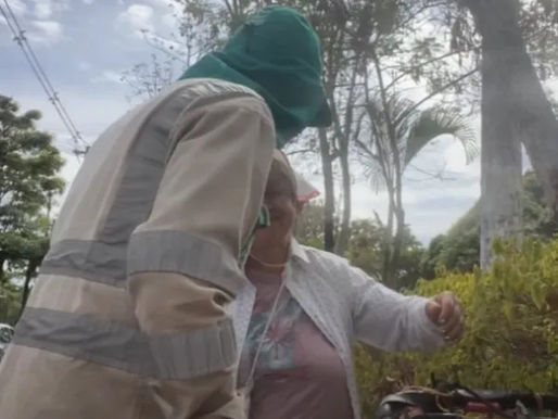 El joven ibaguereño que trabaja barriendo las calles y, tras ganarse un chance, repartió mercados