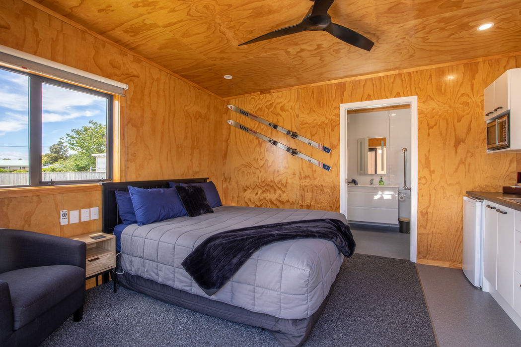 Motuoapa Bay Holiday Park Self Contained Unit