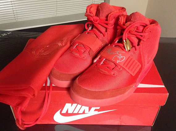 NEW YEEZY OCTOBER RED