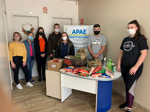 Juventude de Horizontina realiza doação de alimentos para APAE