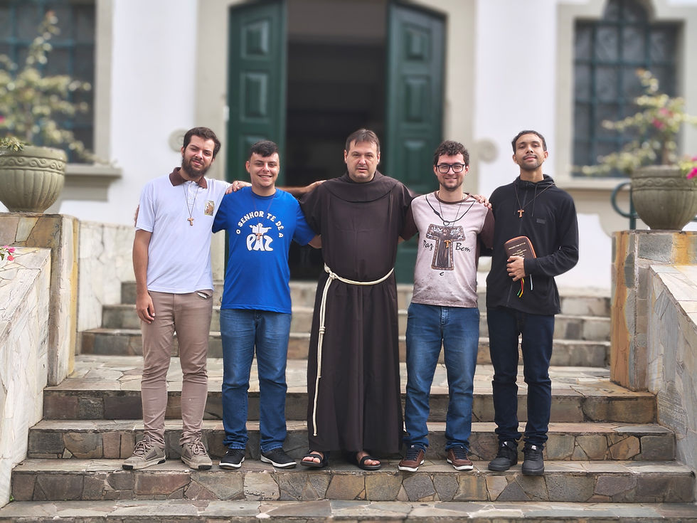 Jovens gaúchos ingressam no Postulantado Franciscano em Guaratingueta (SP)