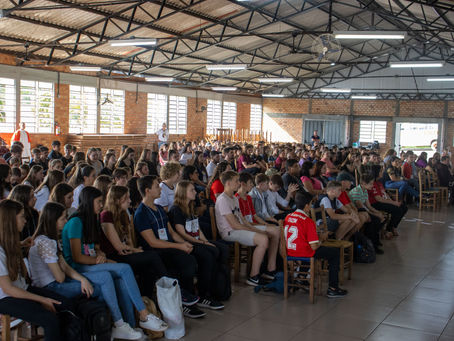 Jovens da região noroeste participam de encontro em São José do Inhacorá