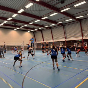 Eerste wedstrijd, eerste punt voor Dames 1