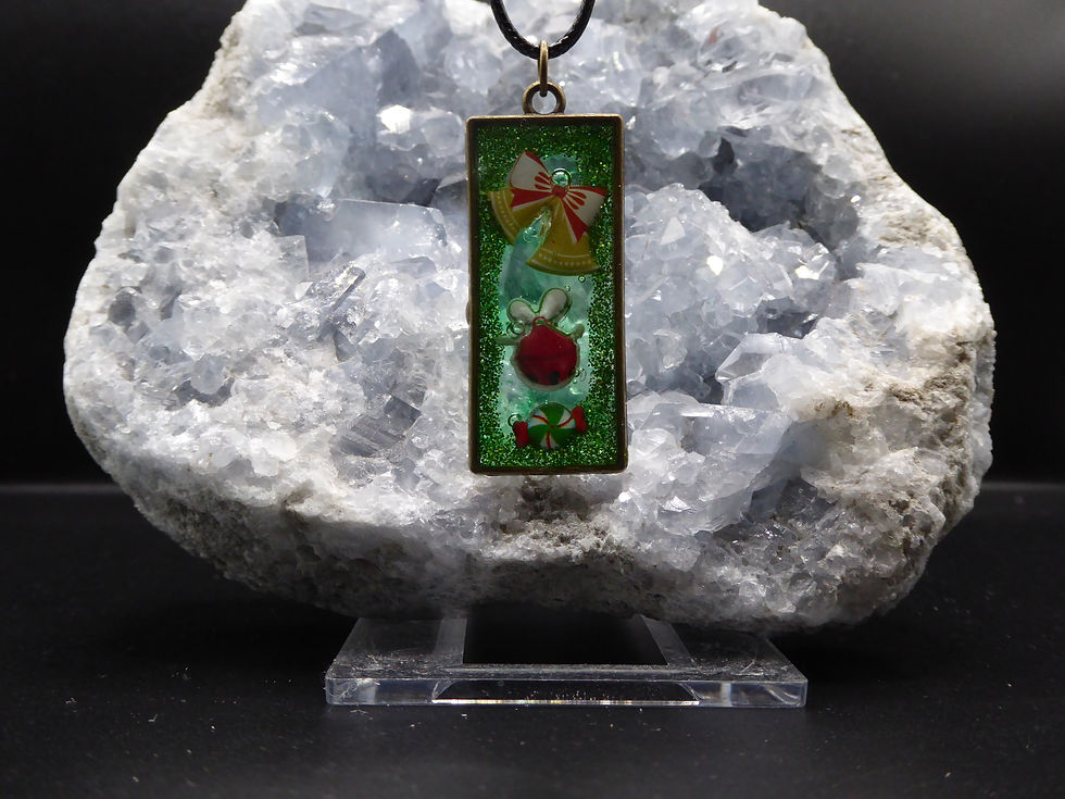 Pendentif « Clochettes Joyeuses » – Résine & Son de Noël