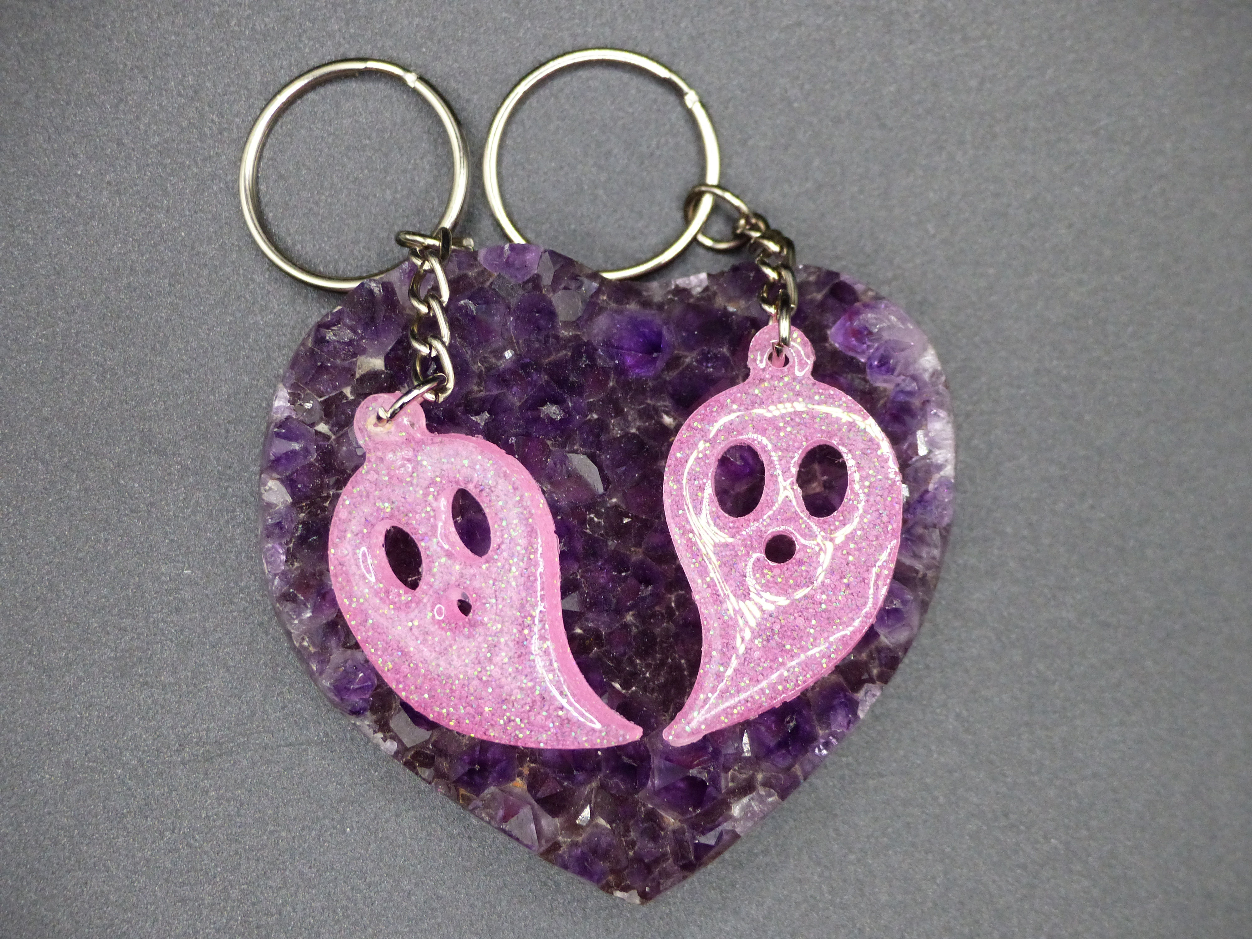 Duo Porte-Clés Fantômes « Bubblegum Boo » – Rose bonbon pur & paillettes