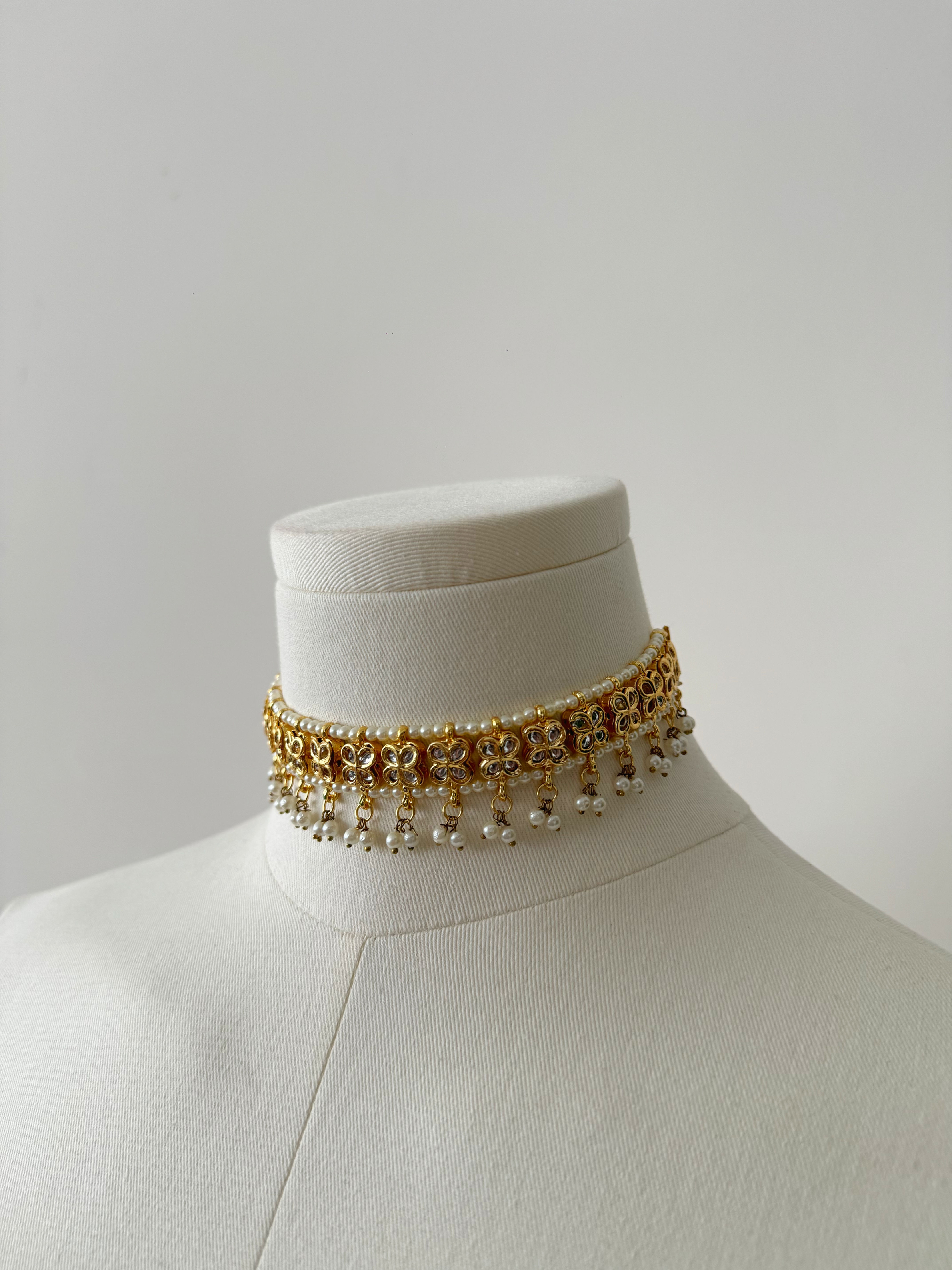 Sitara Choker