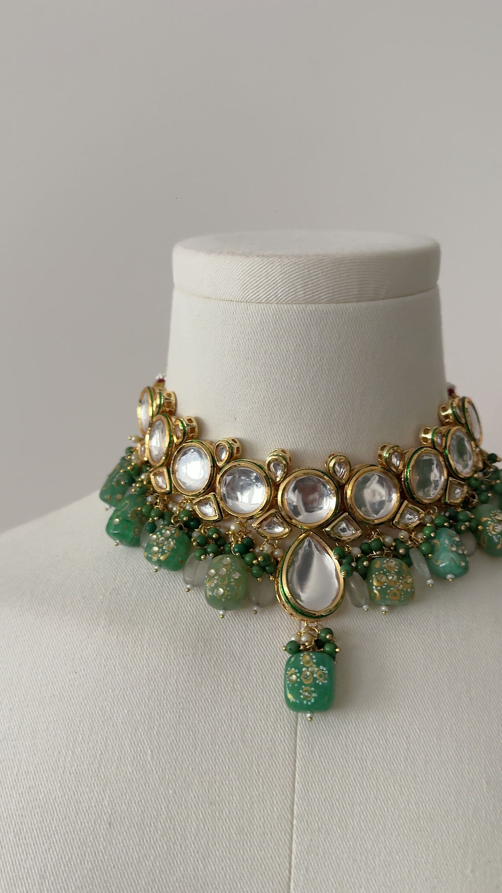 Thumbnail: Vana Necklace Set