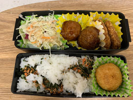 今日は高校が入試の2次試験のため、休み