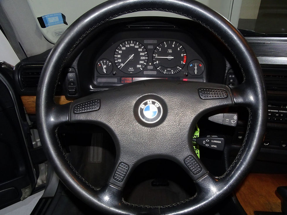 Miniatura: BMW 735 IL 1990