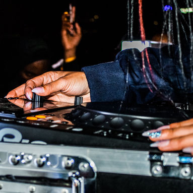 WOMEN IN ELECTRONIC MUSIC