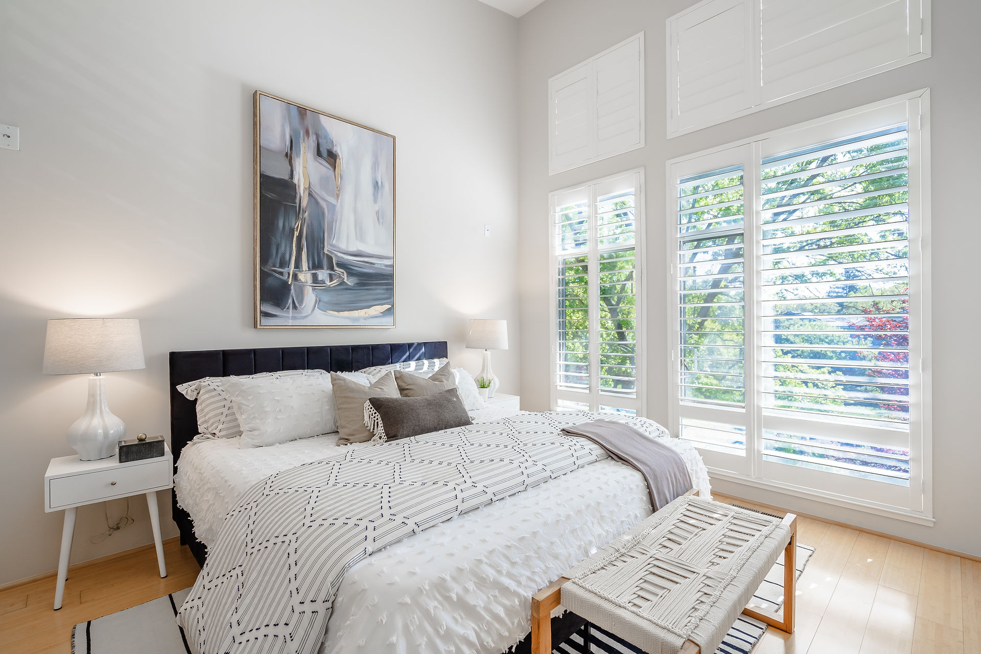 With Compass Concierge, we staged and prepped this vacant Walnut Creek townhome to highlight its modern features—resulting in a record-breaking $660/sf sale in just 9 days.