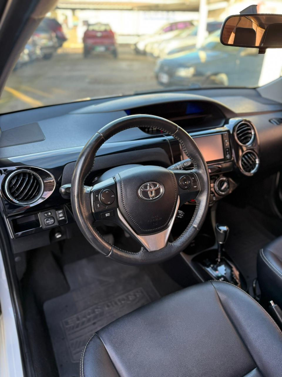Miniatura: ETIOS CROSS 1.5 AT | 2018