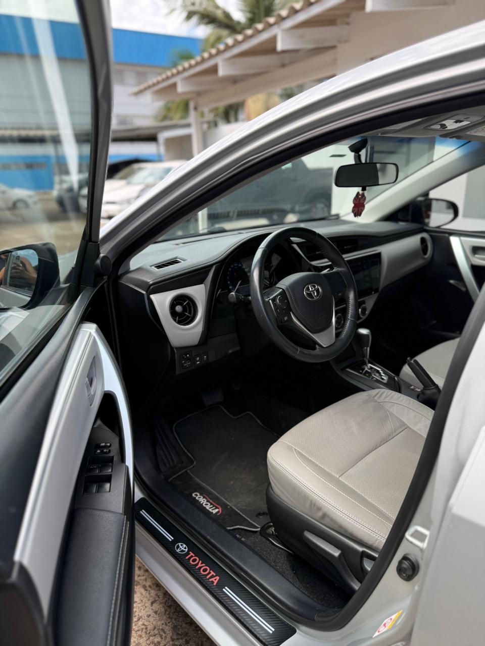 Miniatura: COROLLA GLI UPPER 1.8 AT | 2018