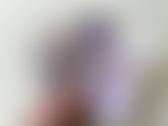 hand holding bank notes