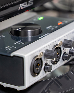 KOMPLETE AUDIO 6