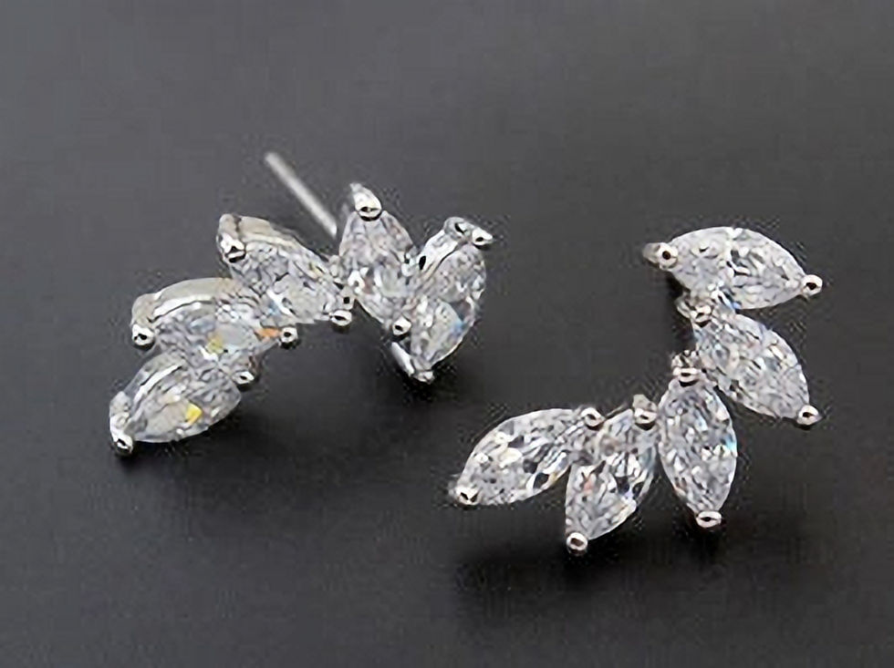 Miniaturbild: Zirkonia Ear Cuffs, funkelnde Ohrschmuck mit Blätter-Design – *TIARE