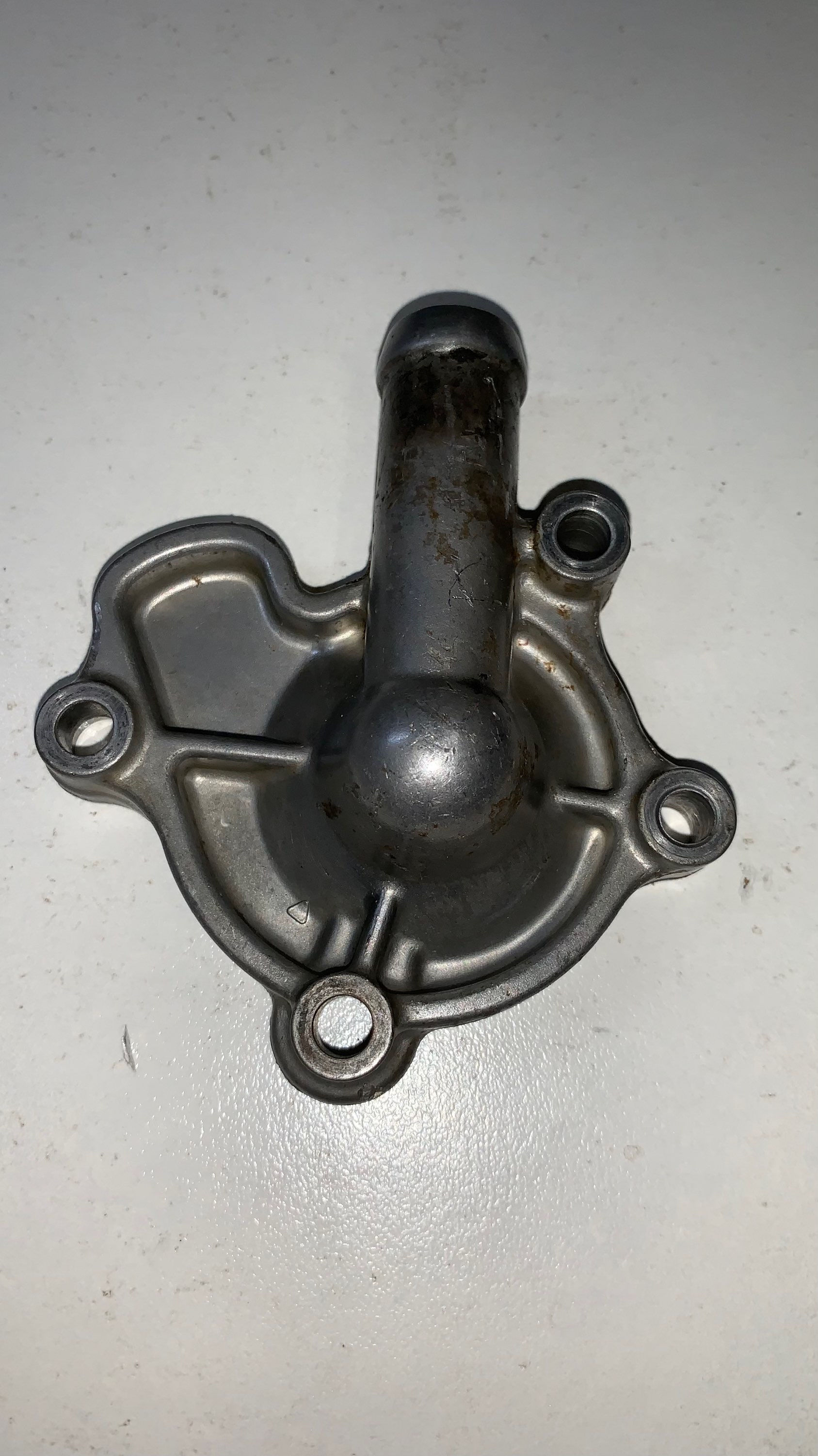 Honda :couvercle pompe à eau 250 crf 06