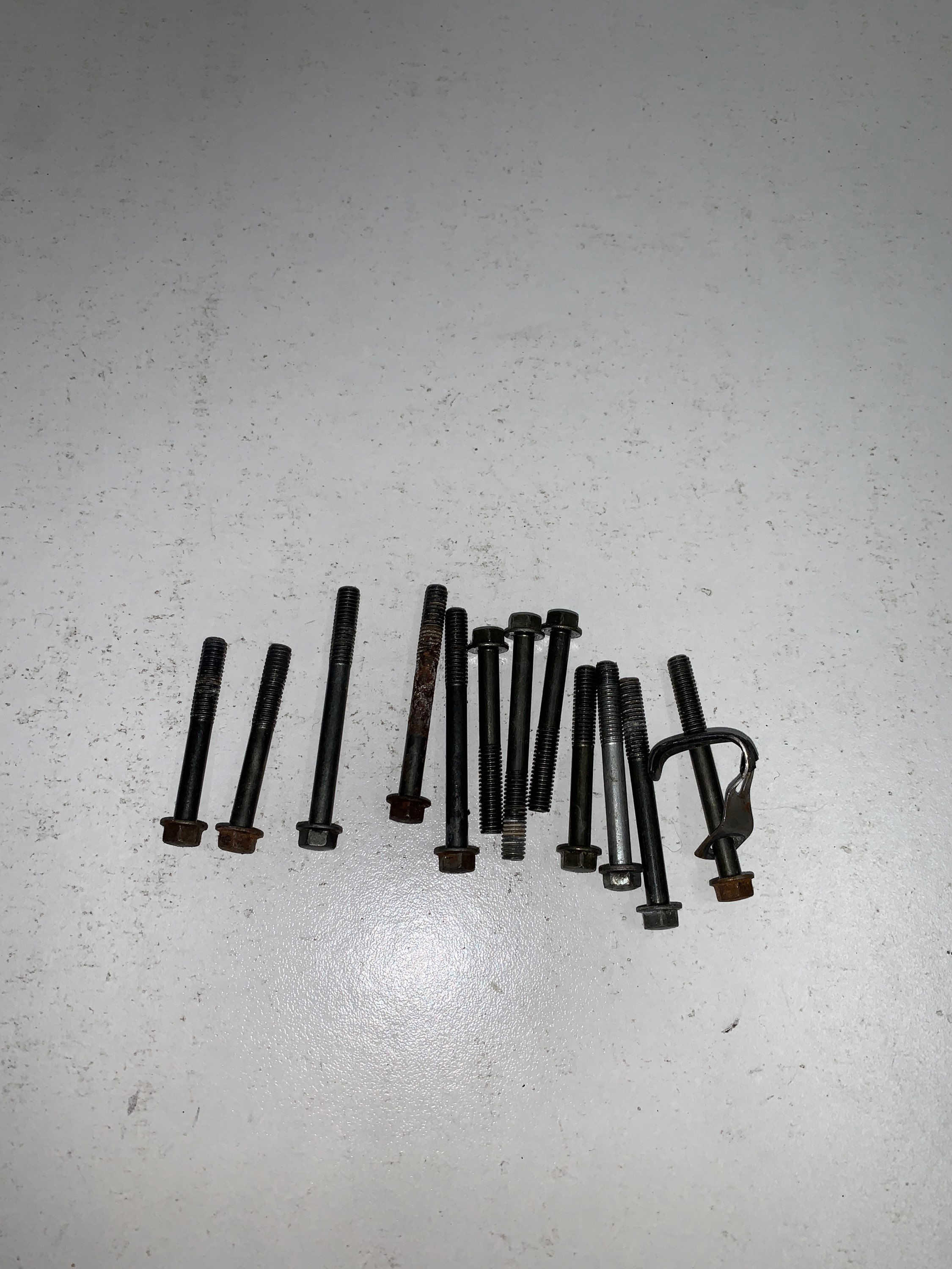 Suzuki : visserie carter moteur centraux 125 rm 92