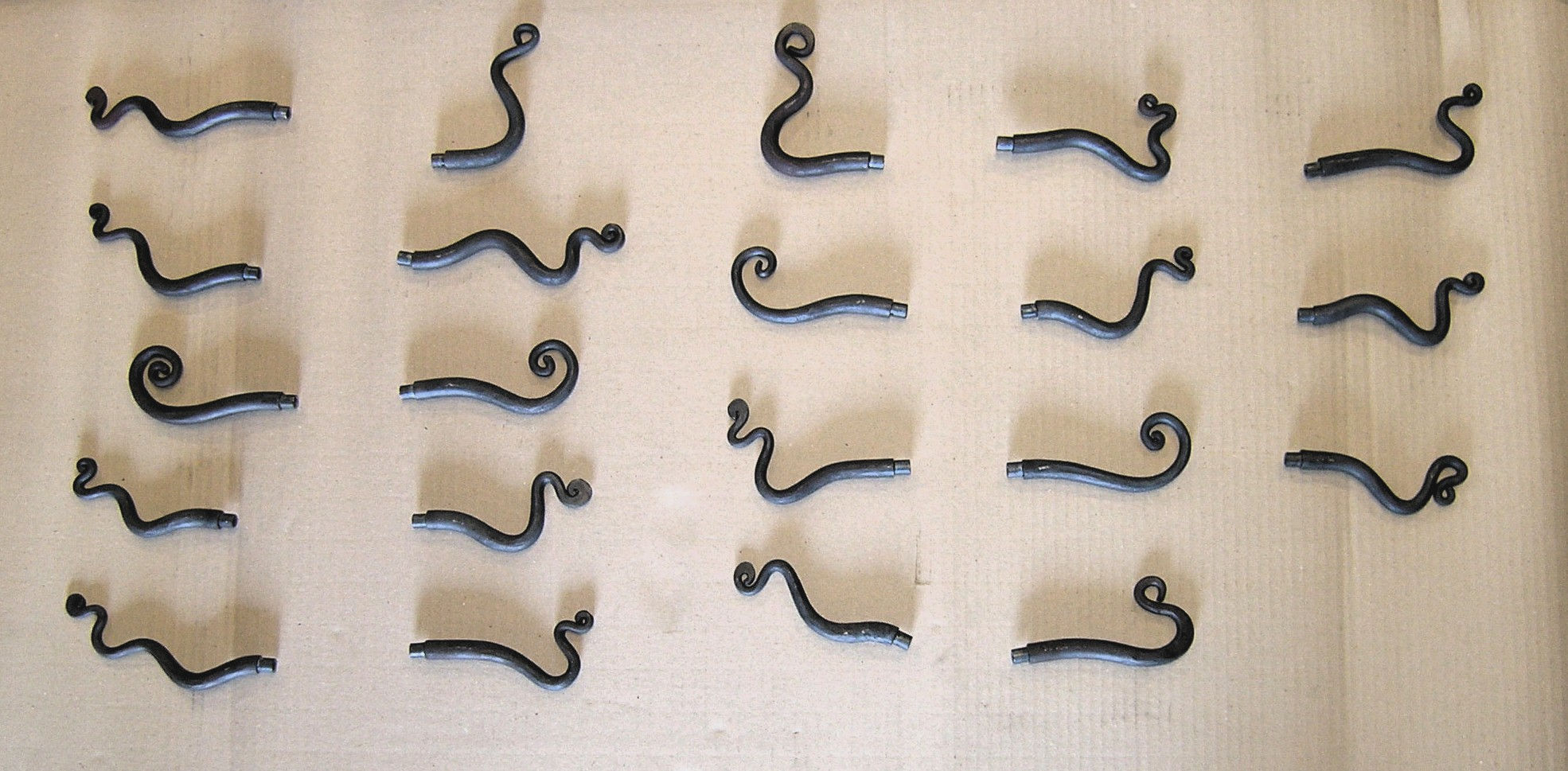 Embouts de tringles à rideau / par paires