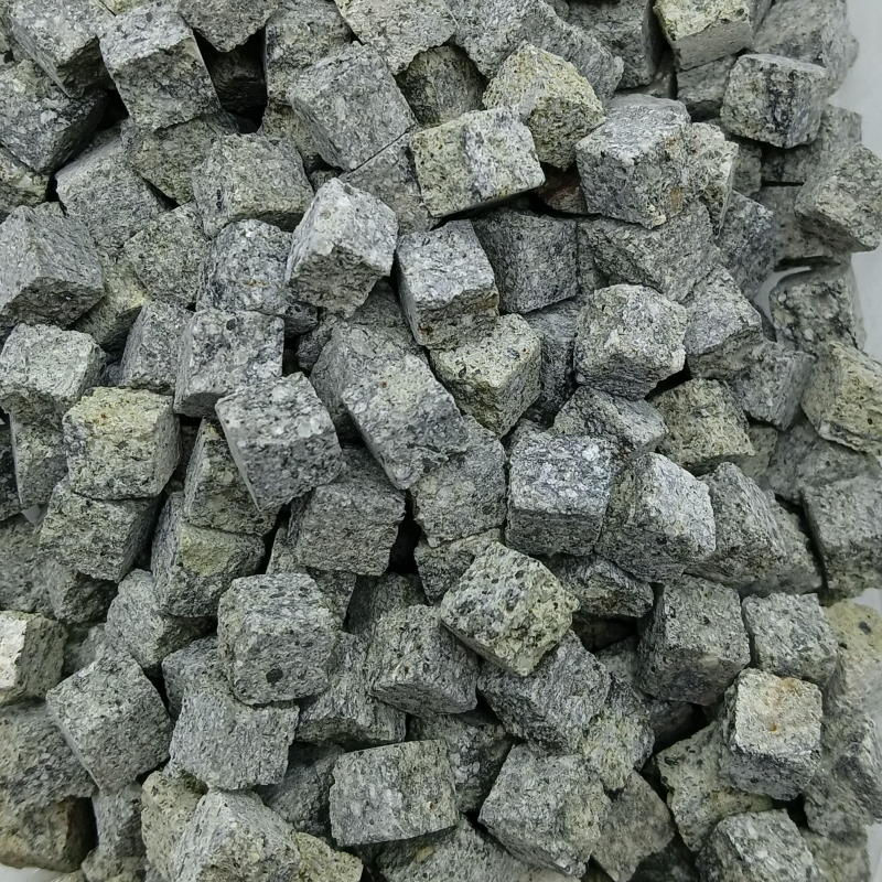 Tessere per mosaico Peperino Grigio 1x1x1 cm. Tranciato