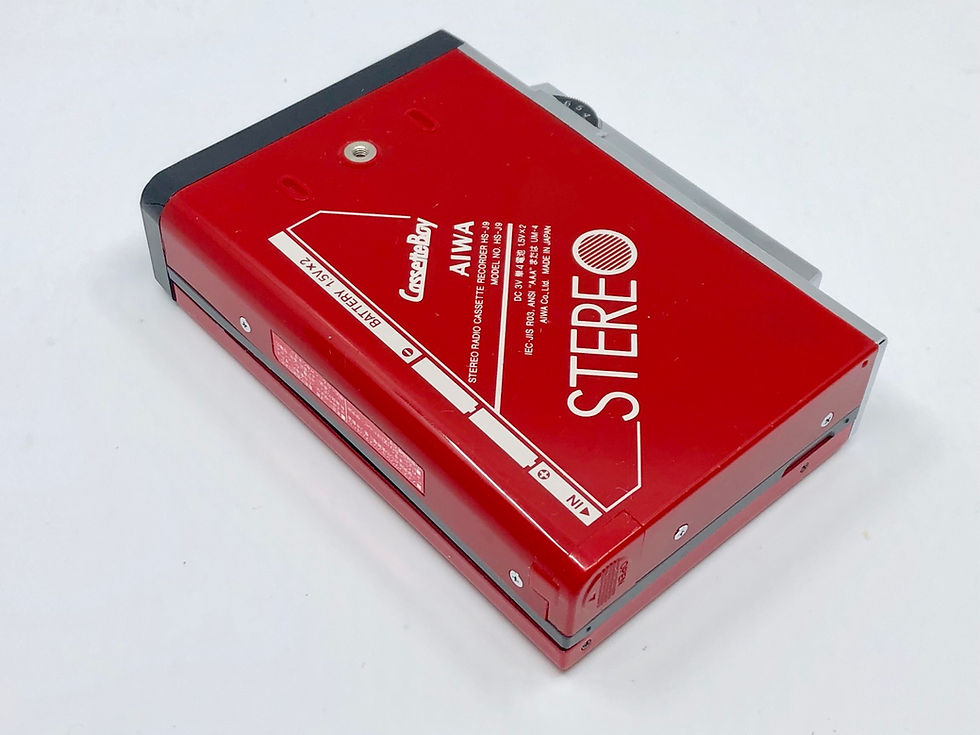 ラジオ・コンポ Aiwa HS-J9 cassette Boy Aiwa HS-J9 Red