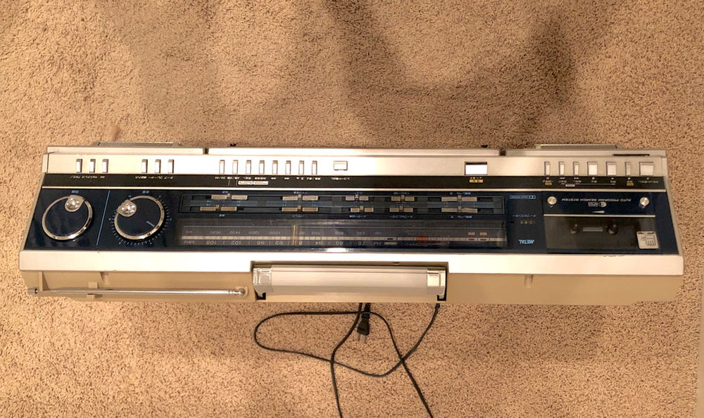 Sharp VZ-V20 Boombox with Fully Automatic Turntable