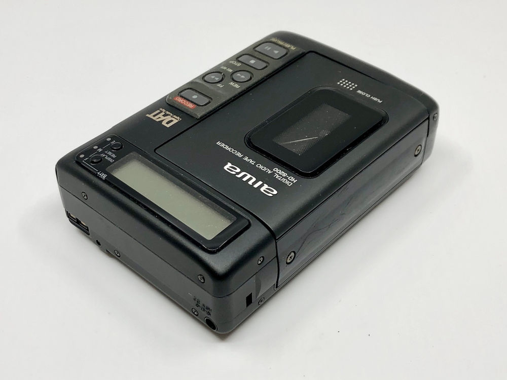Aiwa HDS200 DAT Digital Audio Tape Recorder