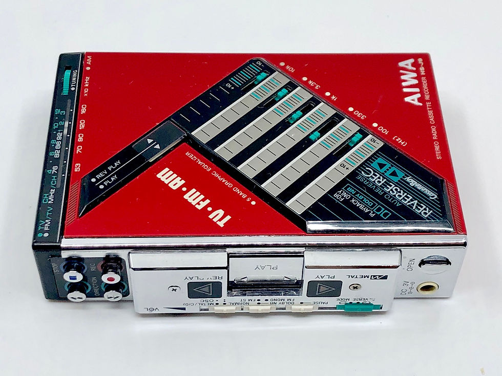 ラジオ・コンポ Aiwa HS-J9 cassette Boy ラジオ・コンポ Aiwa HS-J9 cassette Boy Aiwa HS-J9 Red