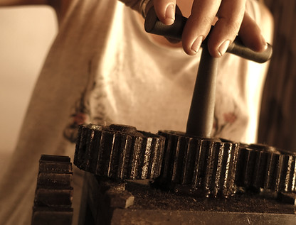 Fabrication artisanale des bijoux.
