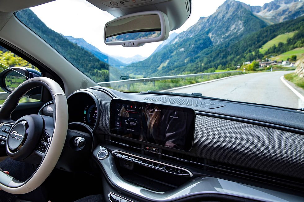 interni di una 500e cabrio