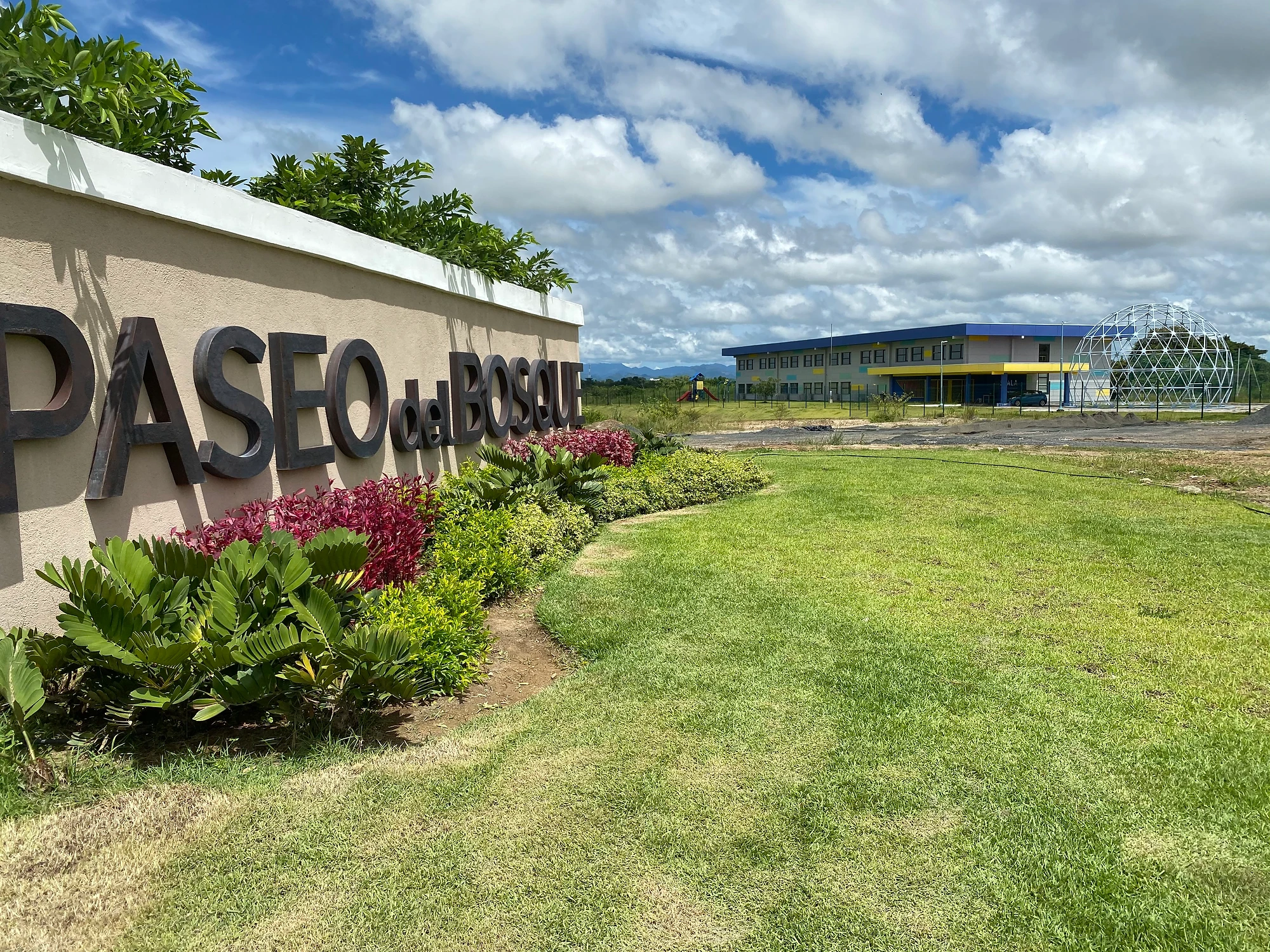 pasos de tu casa en paseo del bosque