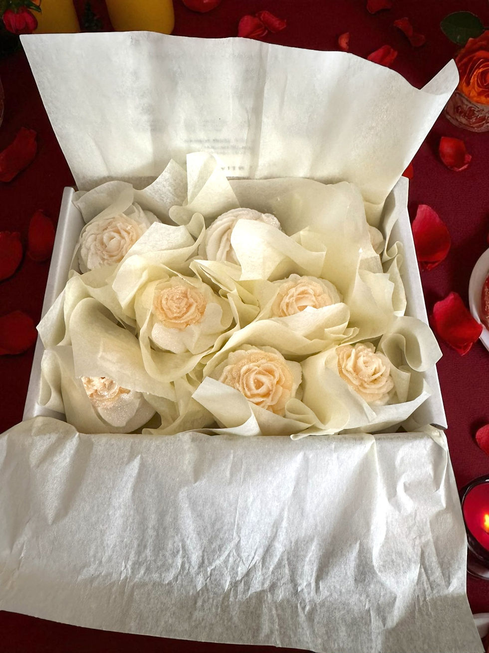 Thumbnail: Cupcake Wax Melts - Box of 8 - Free reusable Liner