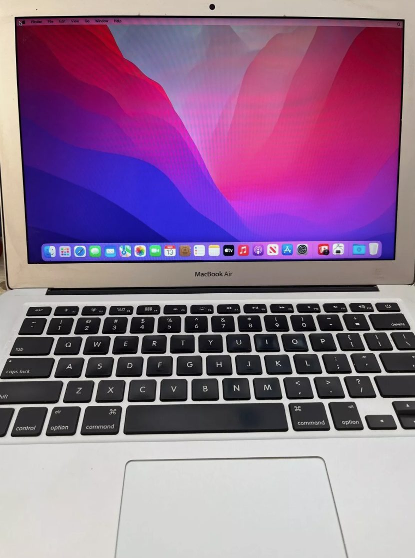 MONTEREY MACBOOK AIR 13" 2017 - 1.8GHz i5 - 8GB RAM - 128GB SSD - SILVER