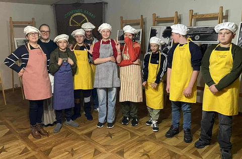 Šeštos klasės mokinių išvyka į Adomynės dvarą